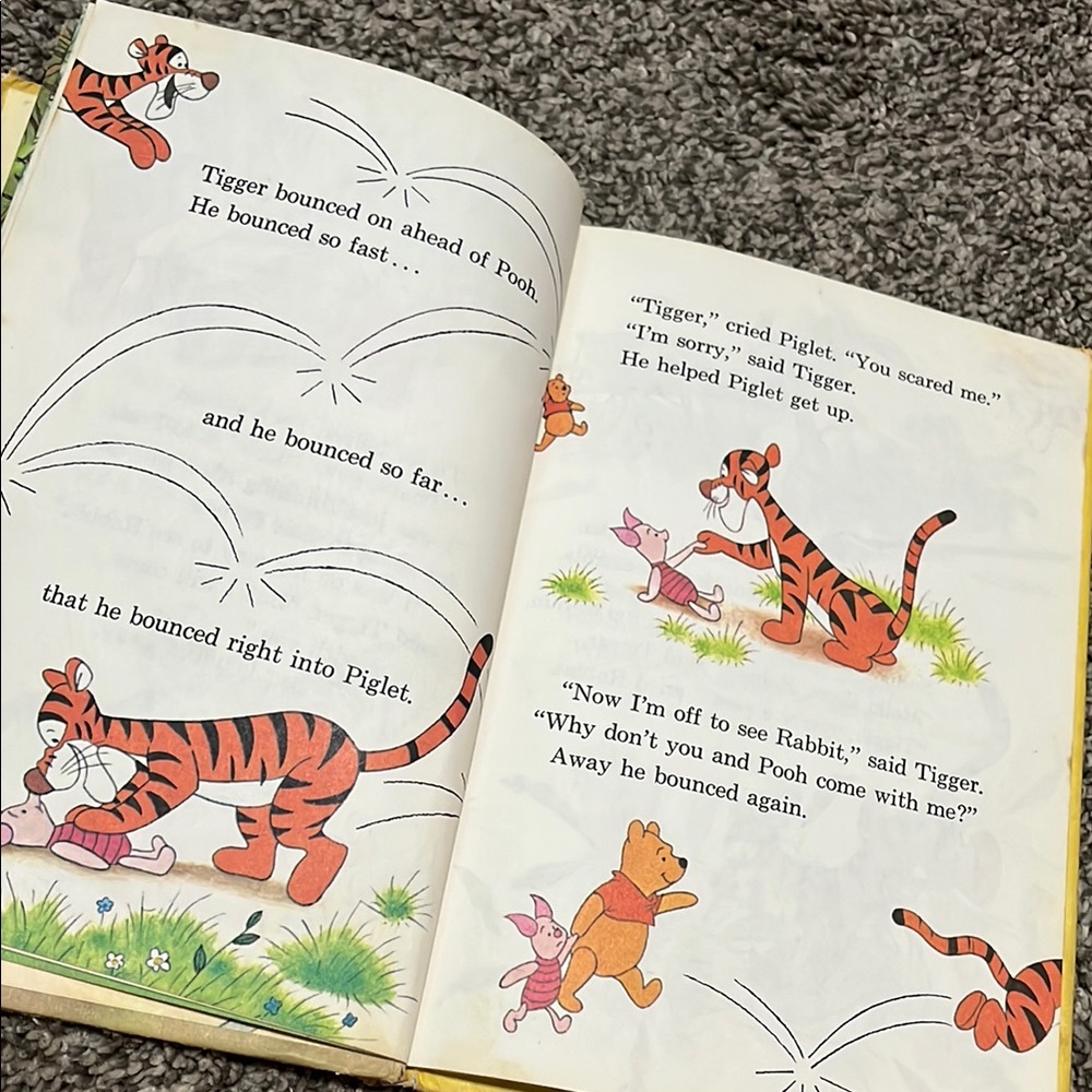 VINTAGE Disney's Winnie the Pooh and Tigger too book - Picture 7 of 10